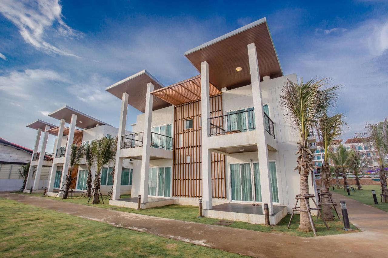 Saint Tropez Beach Hotel Chanthaburi Rom bilde