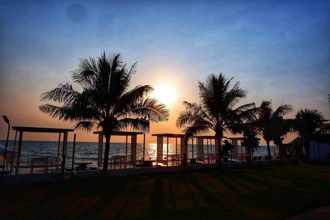 Saint Tropez Beach Hotel Chanthaburi Eksteriør bilde